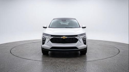 Summit White 2025 Chevrolet Trax LT