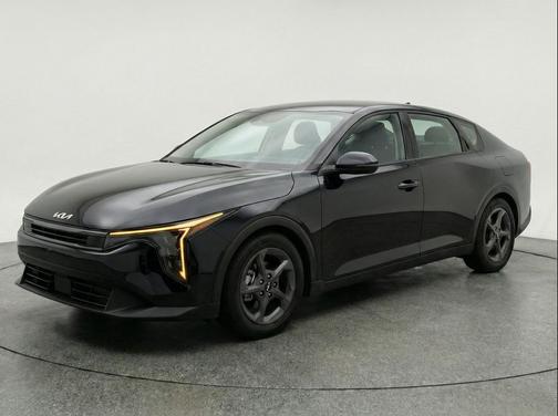 Aurora Black Pearl 2025 Kia K4 LXS