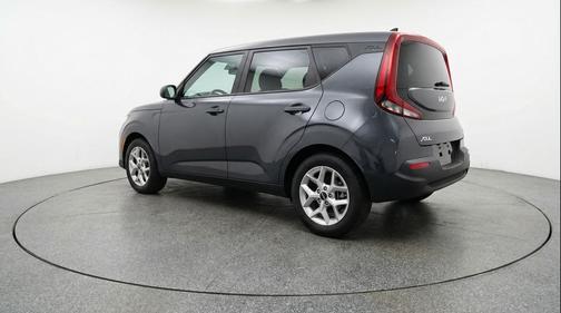 Gravity Gray 2025 Kia Soul LX