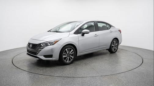 Brilliant Silver Metallic 2025 Nissan Versa 1.6 SV