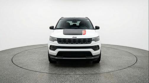 Bright White Clearcoat 2025 Jeep Compass Trailhawk