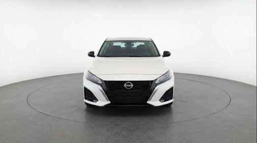 Glacier White 2025 Nissan Altima SV FWD