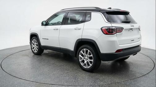 Bright White Clearcoat 2025 Jeep Compass Limited
