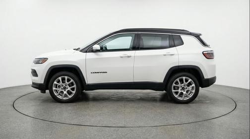 Bright White Clearcoat 2025 Jeep Compass Limited