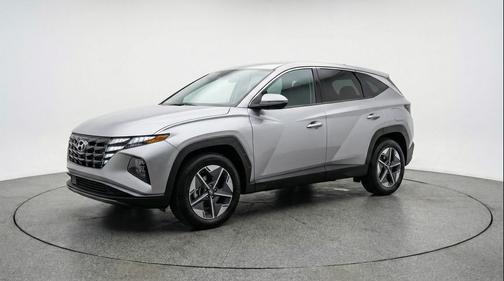 Shimmering Silver 2025 Hyundai TUCSON SEL