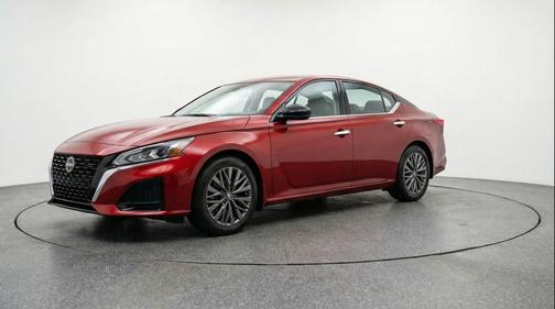 Garnet Pearl Metallic 2025 Nissan Altima SV FWD
