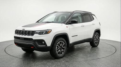 Bright White Clearcoat 2025 Jeep Compass Trailhawk