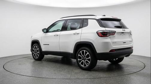 Bright White Clearcoat 2025 Jeep Compass Trailhawk