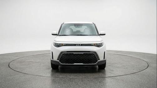 Snow White Pearl 2025 Kia Soul LX