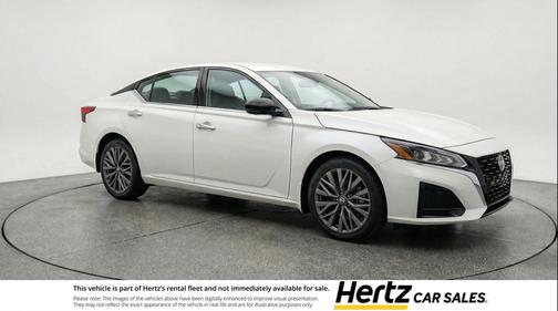 Pearl White Tricoat 2025 Nissan Altima SV FWD
