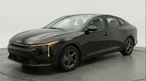 Aurora Black Pearl 2025 Kia K4 LXS