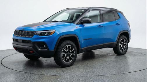 Hydro Blue Pearlcoat 2025 Jeep Compass Trailhawk