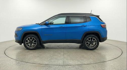 Hydro Blue Pearlcoat 2025 Jeep Compass Trailhawk