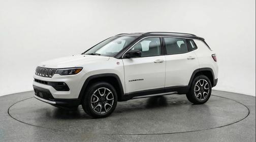 Bright White Clearcoat 2025 Jeep Compass Trailhawk