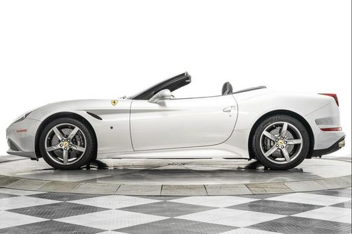 2015 Ferrari California T