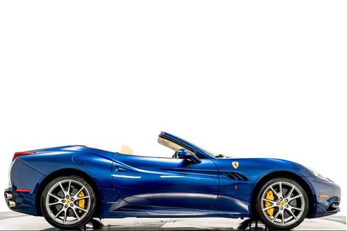 2012 Ferrari California Base