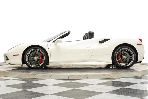 2017 Ferrari 488 Spider Base
