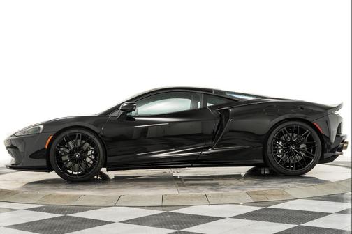 2022 McLaren GT Coupe