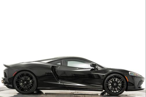 2022 McLaren GT Coupe