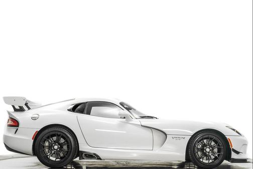 2016 Dodge Viper GTC