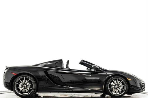 2013 McLaren MP4-12C Base
