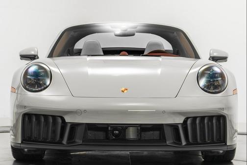 2025 Porsche 911 Targa 4 GTS