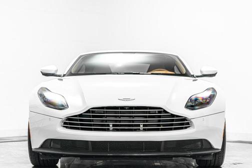 Stratus White 2018 Aston Martin DB11 V8 -Very Low Miles, Comfort Pack, Bright Finish Pack