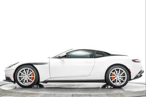 Stratus White 2018 Aston Martin DB11 V8 -Very Low Miles, Comfort Pack, Bright Finish Pack