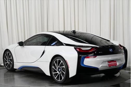 2016 BMW i8 Coupe