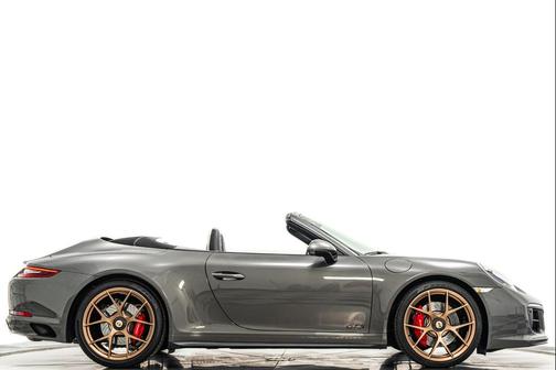 Agate Grey Metallic 2019 Porsche 911 Carrera GTS
