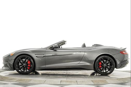 2016 Aston Martin Vanquish Volante