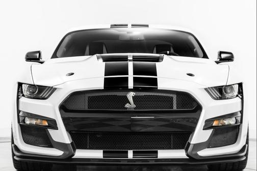 2022 Ford Shelby GT500 Base