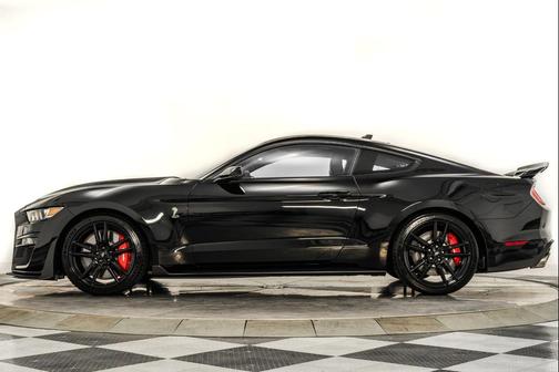 2022 Ford Shelby GT500 Base