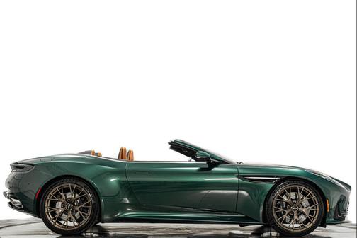 2025 Aston Martin DB12 Volante