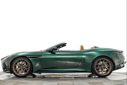 2025 Aston Martin DB12 Volante