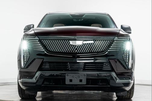 2025 Cadillac Escalade IQ Sport 2