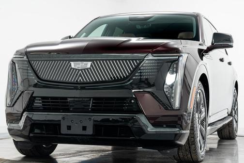 2025 Cadillac Escalade IQ Sport 2