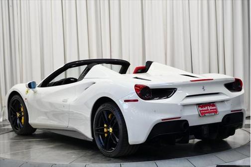2019 Ferrari 488 Spider Base
