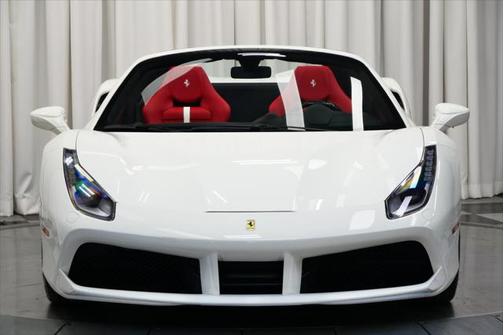 2019 Ferrari 488 Spider Base