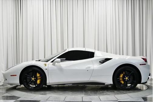 2019 Ferrari 488 Spider Base