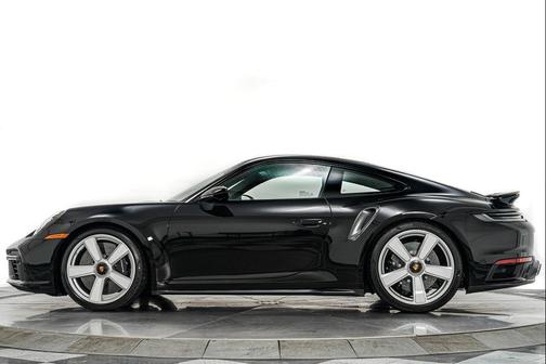 2025 Porsche 911 Turbo