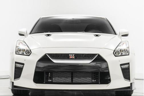 2020 Nissan GT-R Premium Dual-clutch 6-Speed Transmission