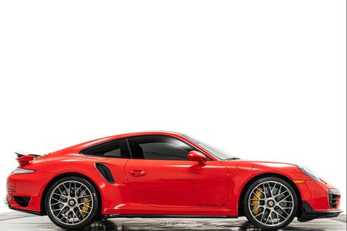2016 Porsche 911 Turbo S