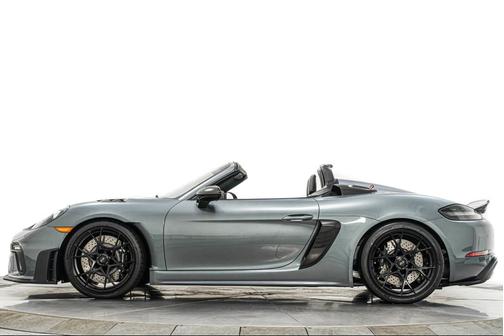 2025 Porsche 718 Spyder RS