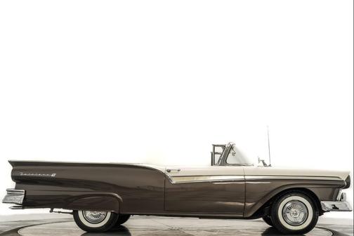 1957 Ford Fairlane Skyliner