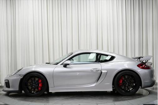 2016 Porsche Cayman GT4