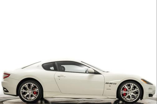 2012 Maserati GranTurismo S Auto