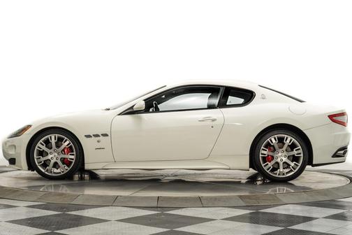 2012 Maserati GranTurismo S Auto