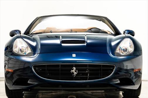 2012 Ferrari California Base
