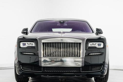 Black Diamond/Anthracite 2017 Rolls-Royce Ghost